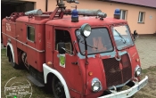 Zabytkowy samochód strażacki w OSP Bibianna