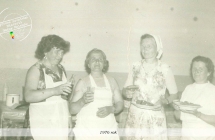 Kucharki wznoszące toast - 1976 rok 