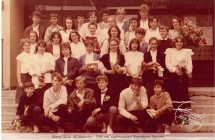 Klasa VIII B - SP Malanow - 1988 rok, wychowawca Boguslawa Nowicka