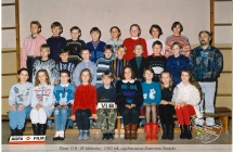 Klasa VI B - SP Malanow - 1993 rok, wychowawca Kazimierz Nowicki
