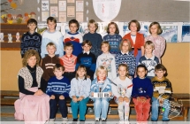 Klasa III B - SP Malanow - 1995 rok, wychowawca Kazimiera Kurpik