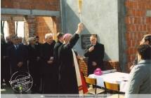 Poświęcenie murów Gimnazjum w Malanowie - 2002 rok