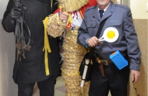 Zapustnicy z Dziadowic z wisytą w Urzędzie Gminy w Malnowie - 2016 rok